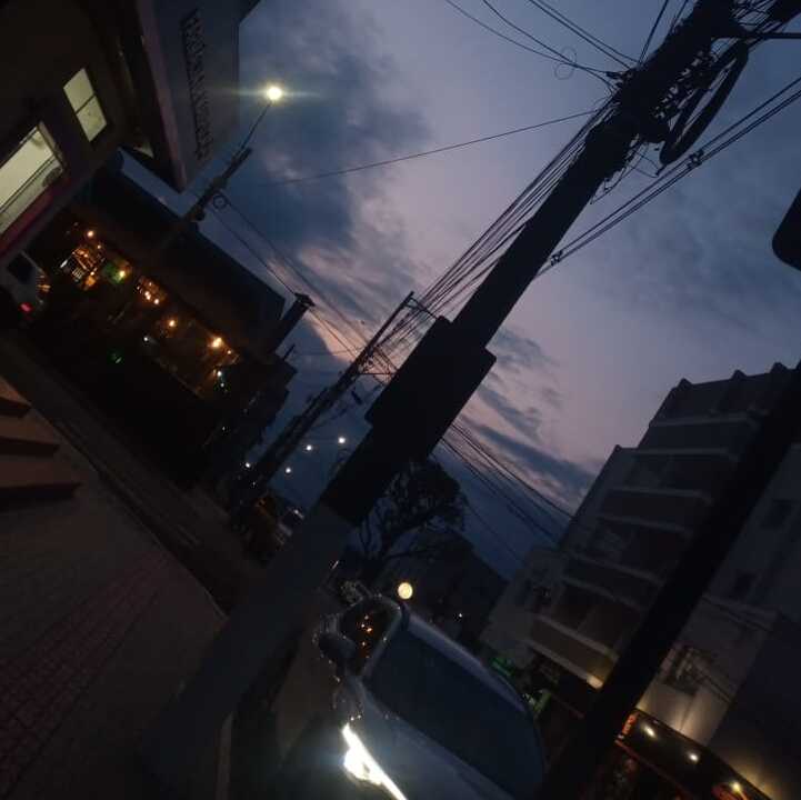 imagem tirada em um centro da cidade